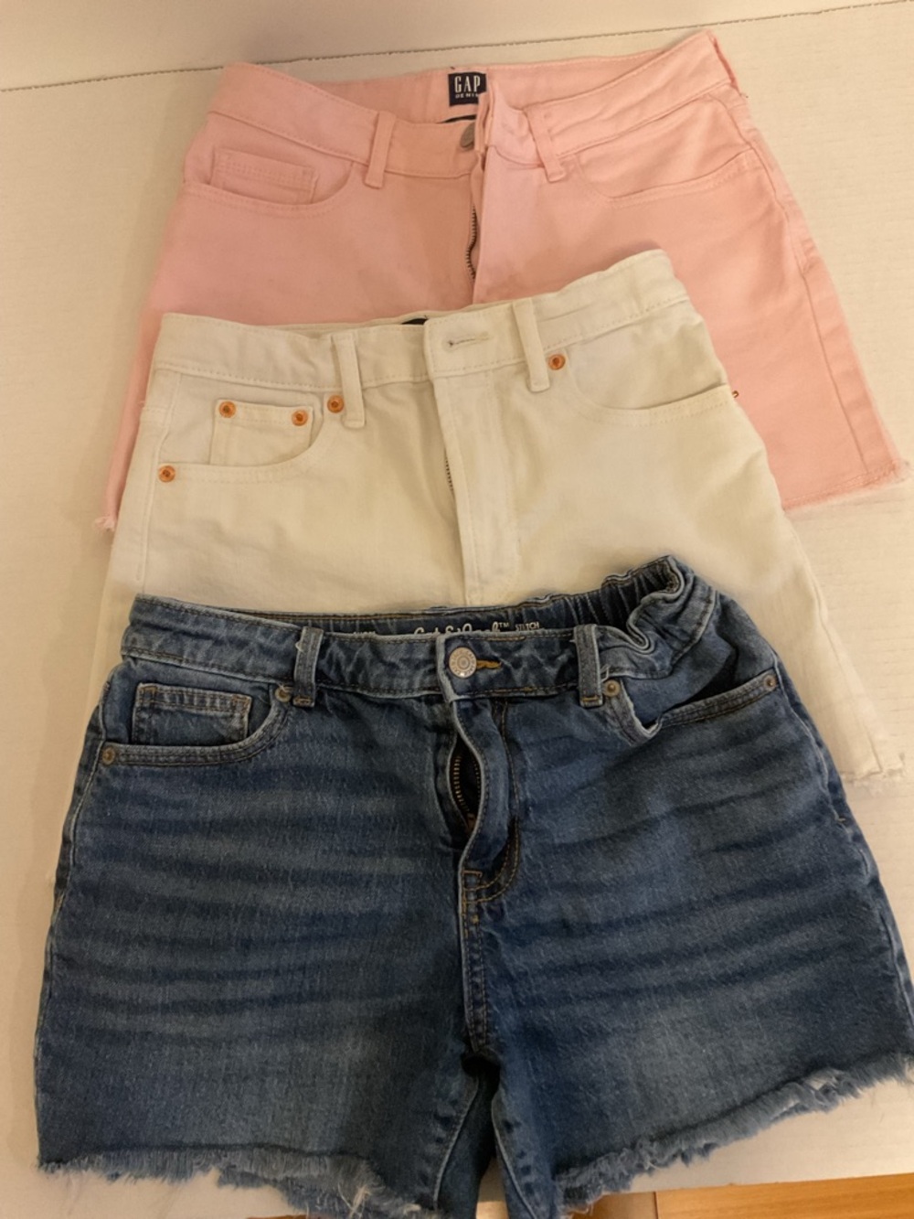 GAP Pink Denim High-Waist Shorts
Set of 3 , 2 Gap 1 cat and jack